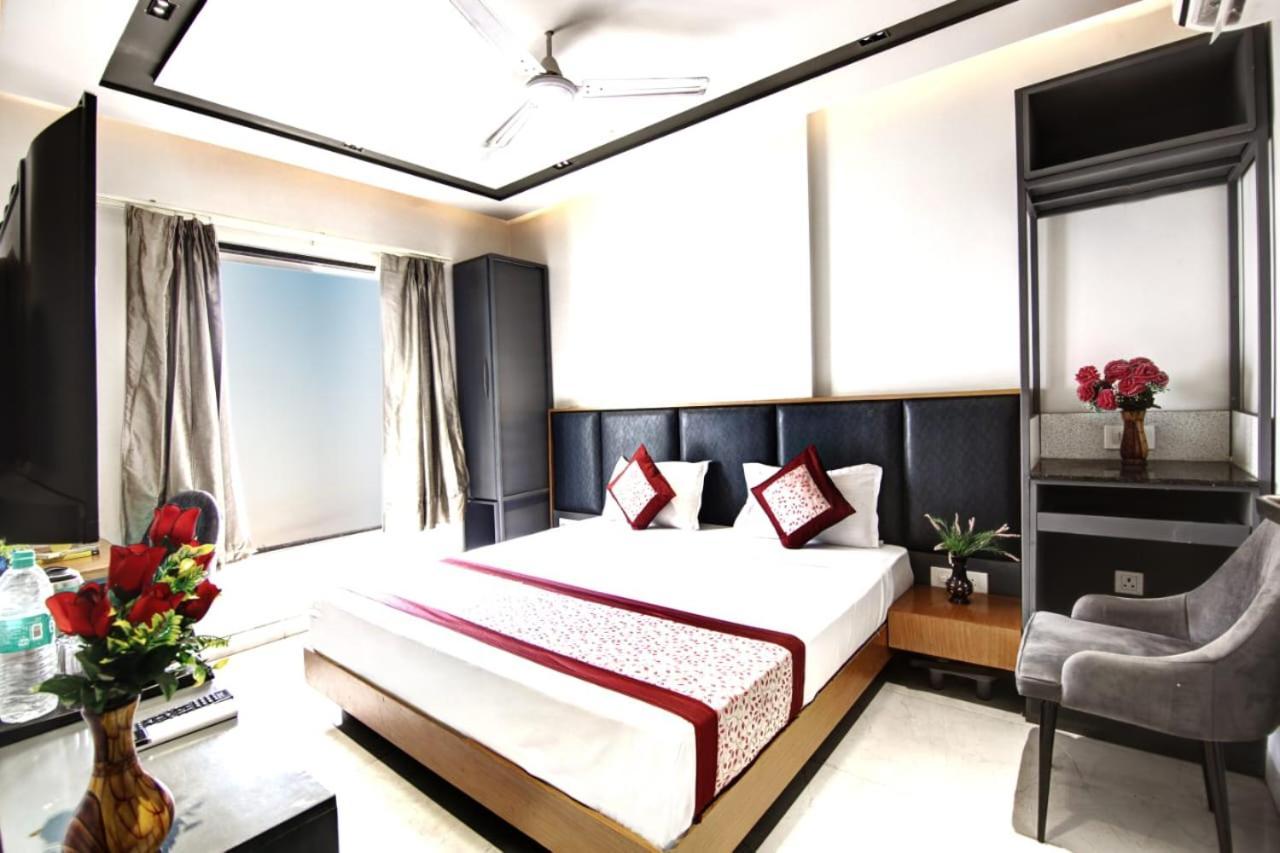 Hotel Almora Sky Near By Delhi International Airport With - Free Airport Pickup And Drop Új-Delhi Kültér fotó