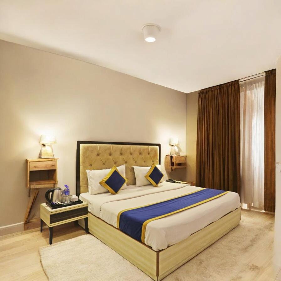 Hotel Almora Sky Near By Delhi International Airport With - Free Airport Pickup And Drop Új-Delhi Kültér fotó